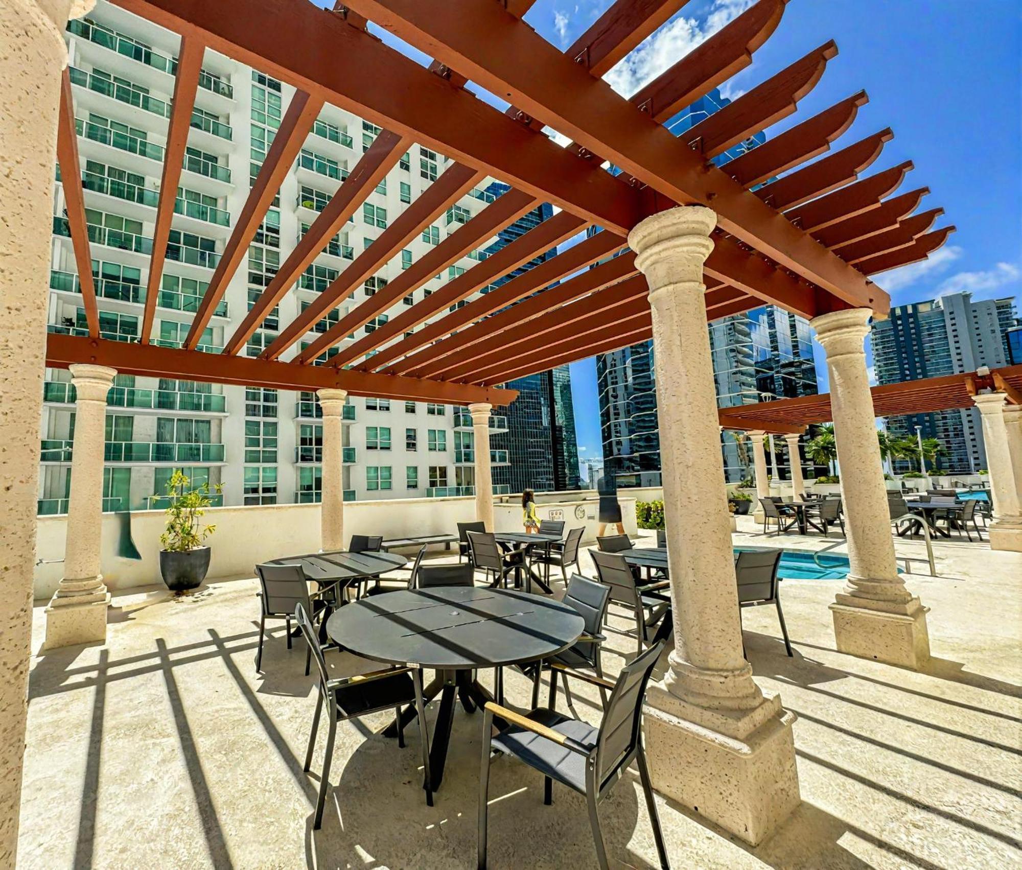 마이애미 Elegant Centric Vibrant Pool Jacuzzi Free Parking 아파트 외부 사진